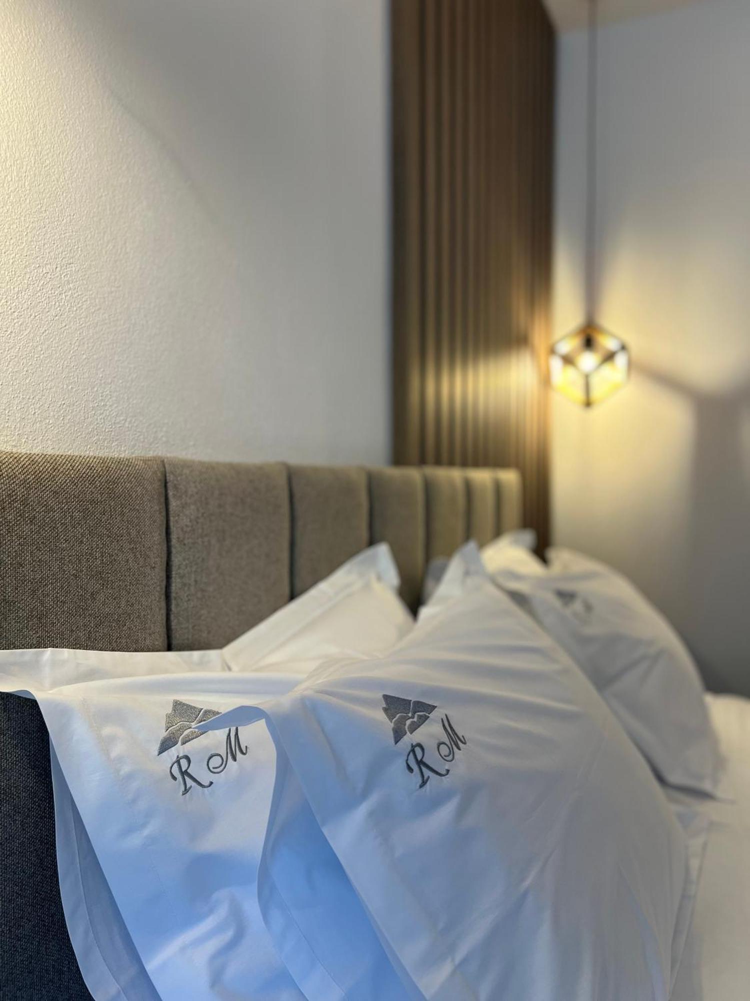 Hotel Regina Muntilor A Moeciu De Sus Exteriér fotografie