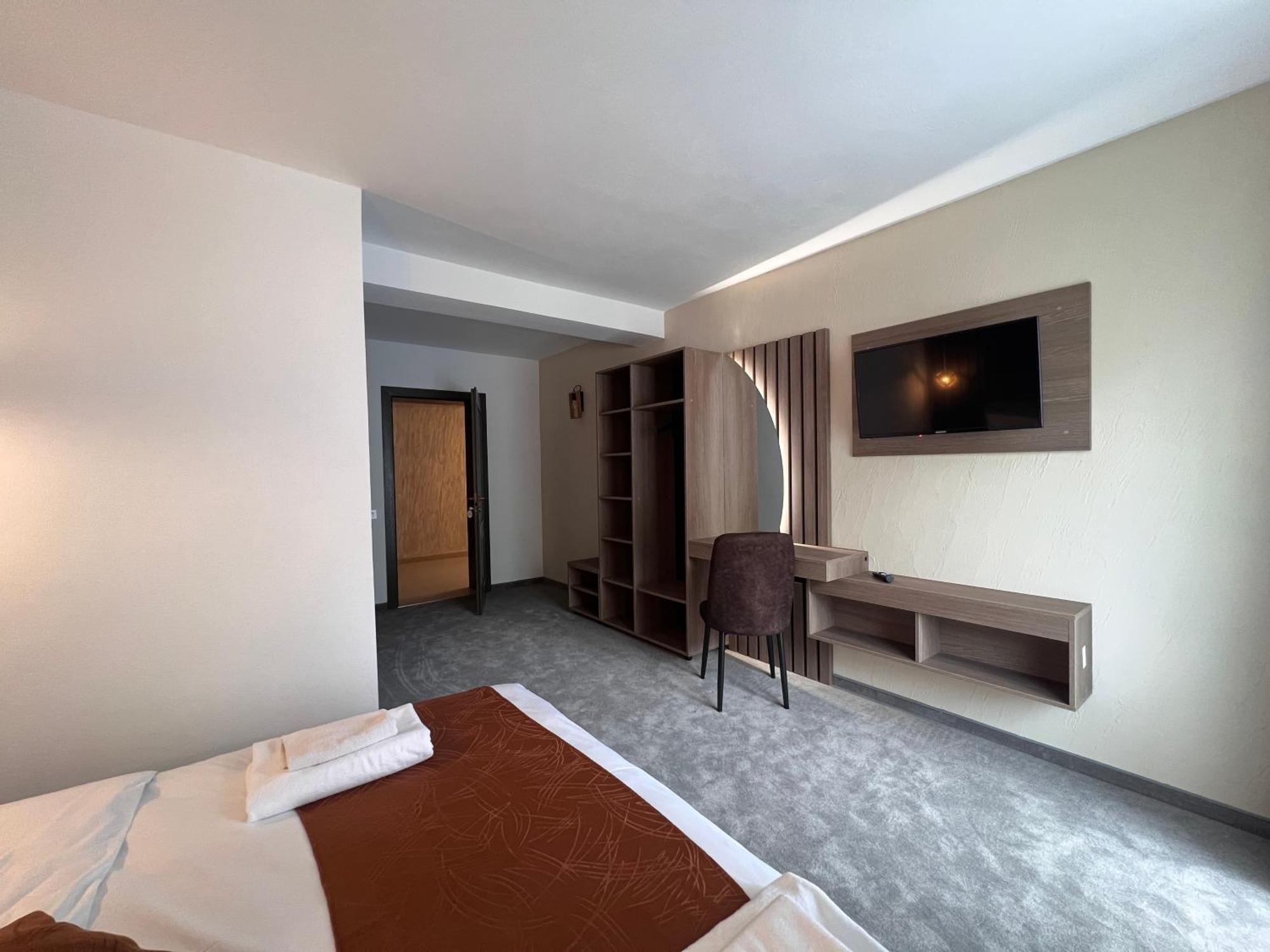 Hotel Regina Muntilor A Moeciu De Sus Exteriér fotografie